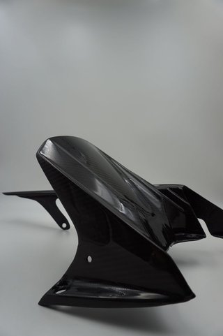 GUARDABARROS TRASERO EN CARBONO YAMAHA R1 2004-06