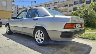 Mercedes-Benz 190 pezas