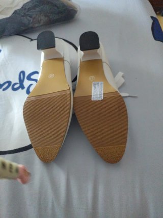 Zapatos de fallera blancos