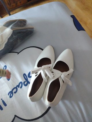 Zapatos de fallera blancos
