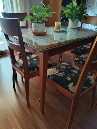 Mesa de comedor con 6 sillas