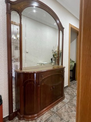 Entradita de madera y cristal