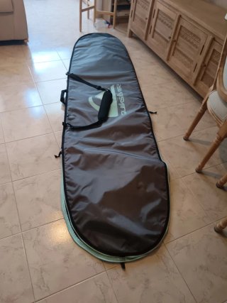 Tabla Surf middlelentg Surftech Dream Fish 7'6.