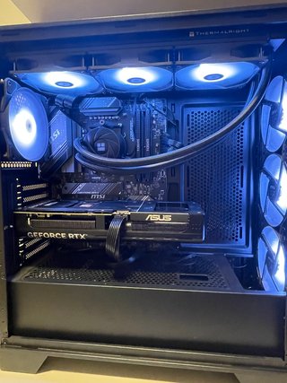 Torre PC MSI Cristal Templado incl. 7 ventiladores