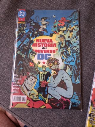 Comic Nueva Historia del Universo DC