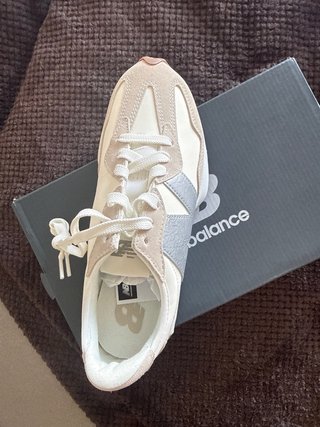 New Balance 327 Beige/Plata