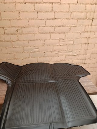 Alfombrilla de maletero negra