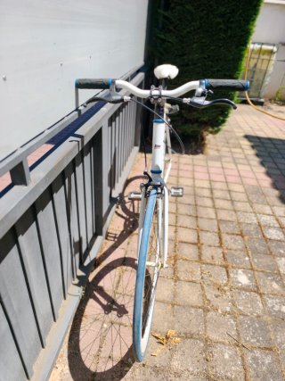 Bicicleta Fixie BH Blanca Ruedas Azules