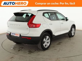 Volvo XC40 1.5 T2 Momentum Core 2WD