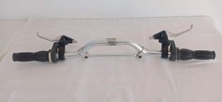 Manillar bicicleta con puños y frenos