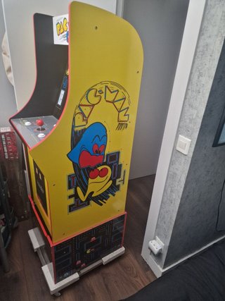Máquina Recreativa Pac-Man Arcade1Up Deluxe