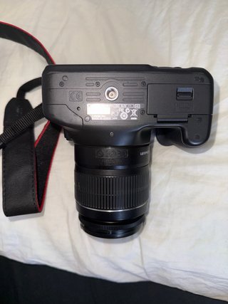 Canon EOS 550D fotocamera reflex