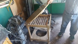 Mesa madera maciza antigua con hueco