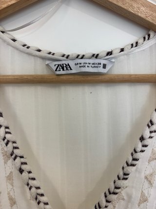 Vestido blanco Zara bordado