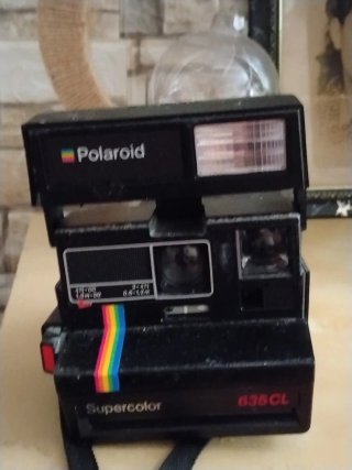 Cámara Polaroid 635CL Supercolor