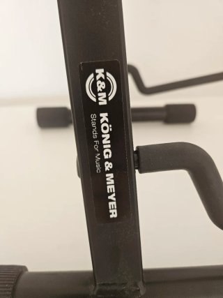 Soporte Guitarra K&M Negro