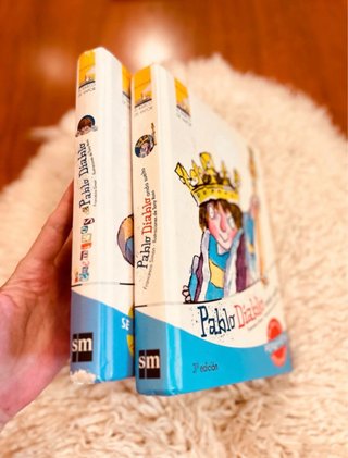 (6-9años)lote 2x libros Pablo Diablo( en español)