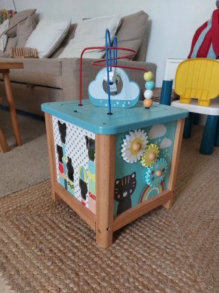 Cubo actividades bebé madera