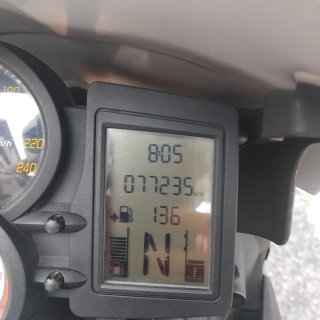 BMW F 800 R Negra y Blanca