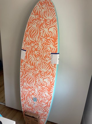 Tabla surf y funda sin estrenar