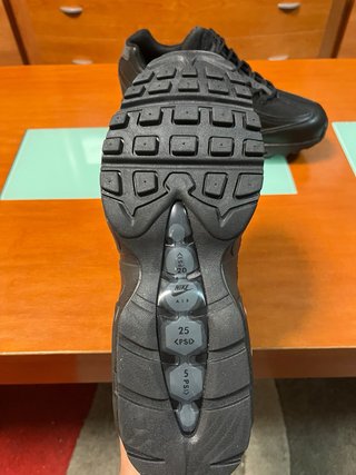 Nike Air Max 95 Negras