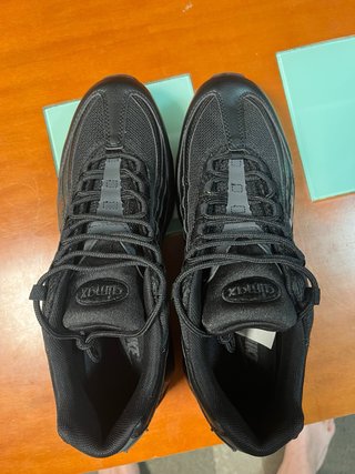 Nike Air Max 95 Negras