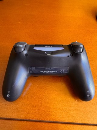 PS4 SLIM 500GB + COMANDO
