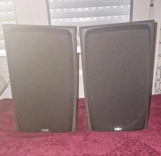 Altavoces B&W Grises y Plateados
