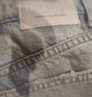 Jeans Bershka Mom Fit Claros Rotos
