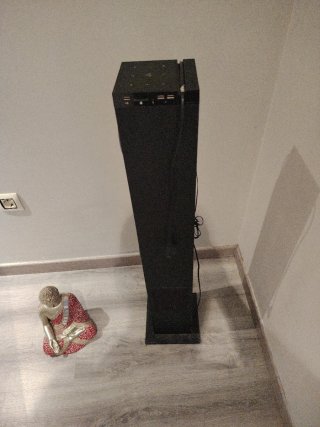 Torre de Sonido Negra