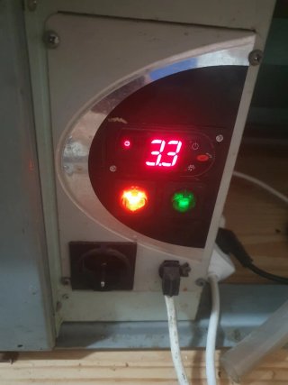 Mostrador refrigerado limpio