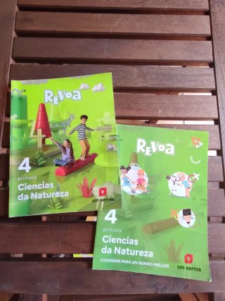 Libros de texto 4 EP, varias asignaturas.