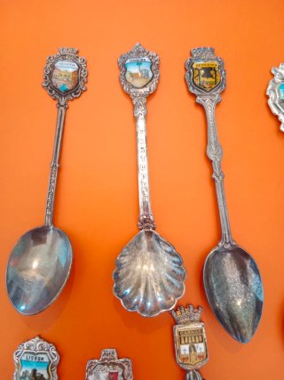 Set di 11 cucchiaini da collezione