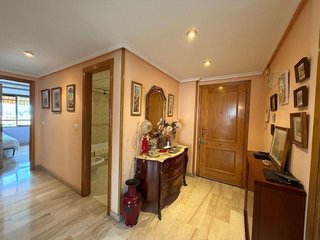 Piso en venta en Vistahermosa en Alicante