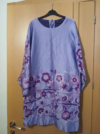 Vestido Pedro del Hierro floral morado talla M