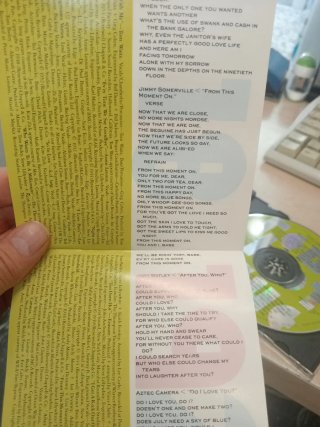 CD Red Hot + Blue (1990) Compilación