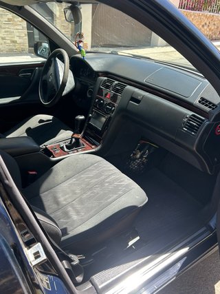 Mercedes e270 270 2001