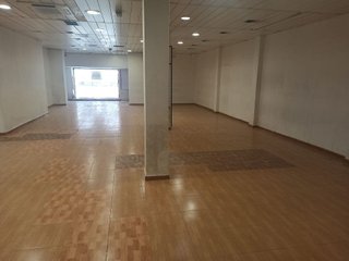 Local comercial en alquiler en Pueblo Nuevo en Madrid