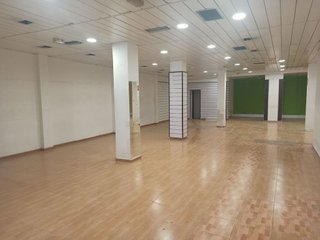 Local comercial en alquiler en Pueblo Nuevo en Madrid