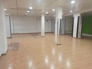 Local comercial en alquiler en Pueblo Nuevo en Madrid