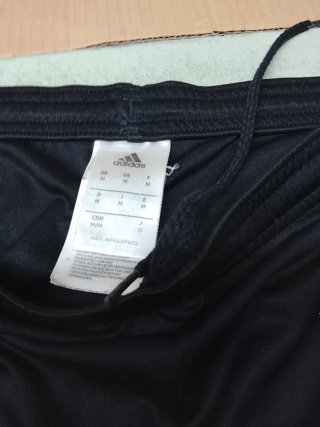 Pantaloncini Milan Adidas neri con bande rosse