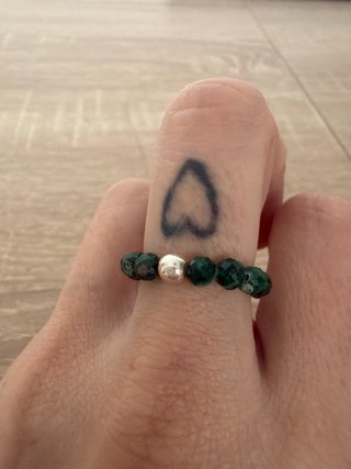 Anillo artesanal malaquita facetada