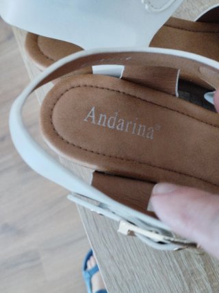 Sandalias Andarina Blancas y Doradas