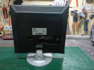TV Samsung LCD 16 pulgadas