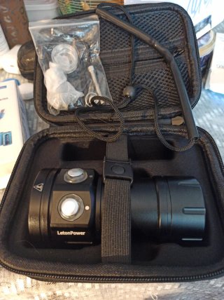 Linterna de buceo BB18-1S 12000LM