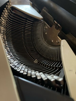 Máquina de escribir Olivetti Lettera 10