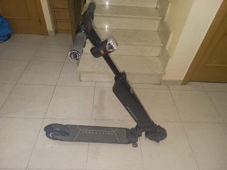 Patinete Eléctrico Kuickwheel Negro