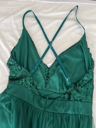 Vestido largo verde con lentejuelas