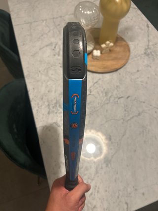 Pala Padel Varlion Avant Carbon reparada