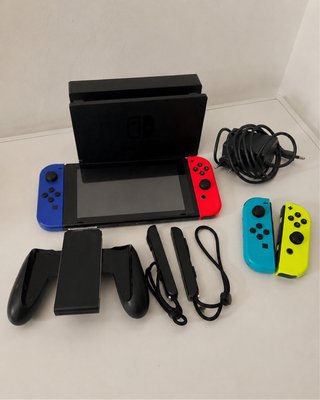 Nintendo Switch + 4 Joy-Con + Accesorios